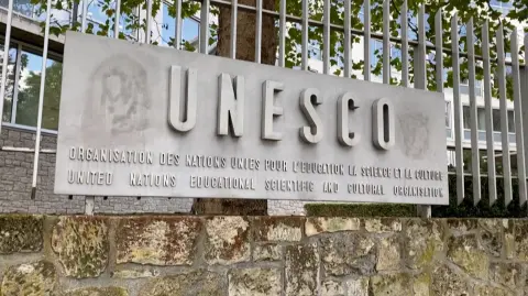 El gobierno de Estados Unidos anunció el martes su salida de la Unesco por considerar que la agencia cultural y educativa de la ONU, conocida por designar sitios de patrimonio mundial, tiene un sesgo contra Israel y promueve causas "divisivas”.