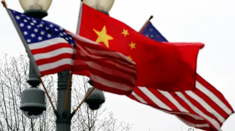 La pausa en los aranceles que se aplican recíprocamente China y Estados Unidos podría prolongarse tres meses para dar tiempo a las negociaciones de un acuerdo bilateral, aseguró este miércoles el secretario del Tesoro estadounidense, Scott Bessent.

Para más información del tema, visita: https://www.eleconomista.com.mx/empresas/bessent-espera-pausa-arancelaria-90-dias-china-dar-negociaciones-20250723-769420.html 

¡Síguenos en nuestras redes sociales para mantenerte informado!

Twitter: https://twitter.com/eleconomista 
Facebook: https://www.facebook.com/ElEconomista.mx
Instagram: https://www.instagram.com/eleconomistamx
LinkedIn: https://www.linkedin.com/company/el-economista/

#ElEconomista #EETV