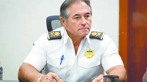 La Secretaría de Hacienda y Crédito Público informó este viernes 25 de julio que como parte de una investigación financiera, fueron bloqueadas las cuentas bancarias de Hernán Bermúdez Requena, así como de empresas relacionadas, socios y familiares.