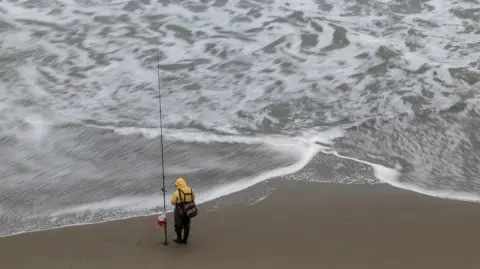 El terremoto de Kamchatka ha registrado una magnitud 8.8 en la escala Richter y constituye el mayor terremoto en el mundo desde el de Tohoku, en Japón, de magnitud 9.0 de 2011.

Para más información del tema, visita: https://www.eleconomista.com.mx/internacionales/expertos-advierten-replicas-sismo-kamchatka-provocar-tsunamis-hay-efectos-impredecibles-20250730-770475.html

¡Síguenos en nuestras redes sociales para mantenerte informado!

Twitter: https://twitter.com/eleconomista 
Facebook: https://www.facebook.com/ElEconomista.mx
Instagram: https://www.instagram.com/eleconomistamx
LinkedIn: https://www.linkedin.com/company/el-economista/

#ElEconomista #EETV