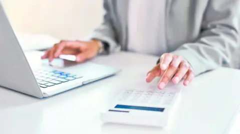 Descripción automática