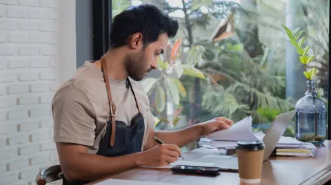 Las empresas que revisan sus estados financieros constantemente facturan más que las que no lo hacen.