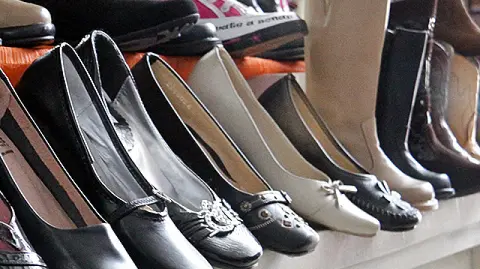 México se ubicó en la posición 18 entre los mayores importadores de calzado y sus partes del mundo, con importaciones por 2,163 millones de dólares en 2024, un alza interanual de 15%, según datos de la Organización Mundial de Comercio (OMC).

Para más información del tema, visita: https://www.eleconomista.com.mx/empresas/mexico-prohibe-importacion-temporal-270-productos-calzado-azucar-alcohol-20250828-774702.html

¡Síguenos en nuestras redes sociales para mantenerte informado!

Twitter: https://twitter.com/eleconomista 
Facebook: https://www.facebook.com/ElEconomista.mx
Instagram: https://www.instagram.com/eleconomistamx
LinkedIn: https://www.linkedin.com/company/el-economista/

#ElEconomista #EETV