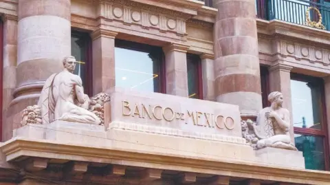 Subyacente y desanclaje de expectativas, con peso diferente en el análisis de miembros de la Junta de Gobierno.

Para más información del tema, visita: https://www.eleconomista.com.mx/sectorfinanciero/banco-mexico-continuara-ciclo-recortes-20250831-775059.html

¡Síguenos en nuestras redes sociales para mantenerte informado!

Twitter: https://twitter.com/eleconomista 
Facebook: https://www.facebook.com/ElEconomista.mx
Instagram: https://www.instagram.com/eleconomistamx
LinkedIn: https://www.linkedin.com/company/el-economista/
T

#ElEconomista #EETV