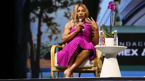 Serena-Williams durante su participación en México Siglo XXI 2025, evento realizado por Fundación Telmex Telcel.