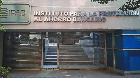 El IPAB se hace de recursos con cuotas que los bancos están obligados a aportar.