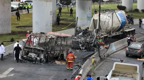 La explosión de una pipa de gas en el puente La Concordia, en la alcaldía Iztapalapa dejó saldo de al menos tres muertos y 70 heridos.