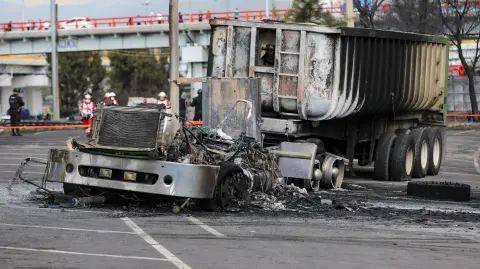 La explosión de una pipa de gas en el puente La Concordia, en la alcaldía Iztapalapa dejó saldo de al menos tres muertos y 70 heridos.