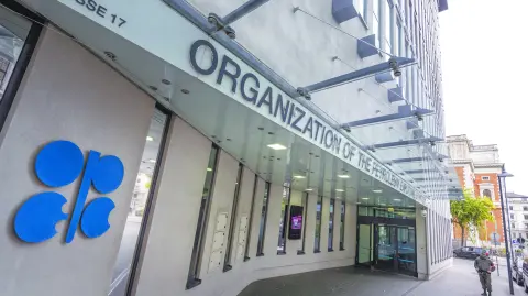 Descripción automática