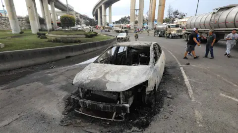 De acuerdo con las investigaciones de la fiscalía local, es probable que el accidente se haya producido porque el vehículo pesado viajaba con exceso de velocidad.

Para más información del tema, visita: https://www.eleconomista.com.mx/politica/eleva-17-cifra-fallecidos-explosion-pipa-gas-iztapalapa-20250916-777414.html

¡Síguenos en nuestras redes sociales para mantenerte informado!

Twitter: https://twitter.com/eleconomista 
Facebook: https://www.facebook.com/ElEconomista.mx
Instagram: https://www.instagram.com/eleconomistamx
LinkedIn: https://www.linkedin.com/company/el-economista/

#ElEconomista #Iztapalapa #Pipa