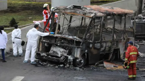 El número de fallecidos por la explosión de una pipa que transportaba gas en la alcaldía Iztapalapa la semana pasada subió a 25 la mañana de este viernes, informó la Secretaría de Salud capitalina.

Para más información del tema, visita: https://www.eleconomista.com.mx/politica/aumenta-25-numero-muertos-explosion-pipa-puente-concordia-iztapalapa-20250919-777917.html

¡Síguenos en nuestras redes sociales para mantenerte informado!

Twitter: https://twitter.com/eleconomista 
Facebook: https://www.facebook.com/ElEconomista.mx
Instagram: https://www.instagram.com/eleconomistamx
LinkedIn: https://www.linkedin.com/company/el-economista/

#ElEconomista #Iztapalapa #Pipa