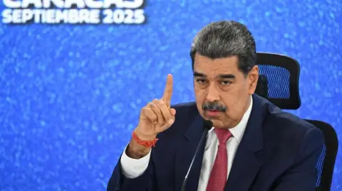 El gobierno no se ha pronunciado sobre el tema de a cuenta, que salió de la plataforma digital el viernes por la tarde.

Para más información del tema, visita: https://www.eleconomista.com.mx/internacionales/desaparece-canal-nicolas-maduro-youtube-20250920-778014.html

¡Síguenos en nuestras redes sociales para mantenerte informado!

Twitter: https://twitter.com/eleconomista 
Facebook: https://www.facebook.com/ElEconomista.mx
Instagram: https://www.instagram.com/eleconomistamx
LinkedIn: https://www.linkedin.com/company/el-economista/
T

#ElEconomista #EETV