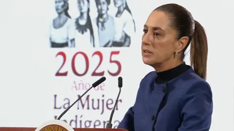 La presidenta de México, Claudia Sheinbaum, calificó este martes como “muy doloroso” el asesinato de un estudiante en el CCH Sur, y aseguró que su gobierno está en comunicación con la UNAM y la familia de la víctima para brindar apoyo.