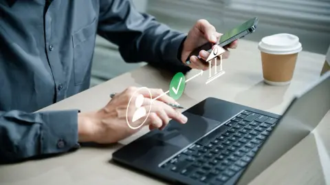 Con el Monto Transaccional del Usuario podrás fijar topes a las cantidades de dinero que envías a cuentas de terceros a través de la banca digital y, con ello, poner una capa de seguridad adicional a tus transferencias.

Para más información del tema, visita: https://www.eleconomista.com.mx/finanzaspersonales/mtu-nuevo-limite-transferencias-bancarias-configurarlo-20250927-778930.html 

¡Síguenos en nuestras redes sociales para mantenerte informado!

Twitter: https://twitter.com/eleconomista 
Facebook: https://www.facebook.com/ElEconomista.mx
Instagram: https://www.instagram.com/eleconomistamx
LinkedIn: https://www.linkedin.com/company/el-economista/

#ElEconomista #EETV