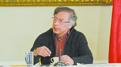 Descripción automática