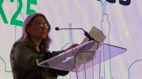 Alba Aguilar, directora del CMFS,