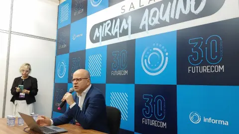 Ari Lopes, gerente en jefe del área de proveedores de servicios para las Américas en la firma de investigación Omdia, ofreció una conferencia en Futurecom. Foto EE: Nicolás Lucas.