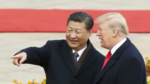El presidente de Estados Unidos, Donald Trump, se sigue preparado para reunirse con el líder chino, Xi Jinping, en Corea del Sur, tras una desescalada de la tensión por las disputas comerciales, dijo este lunes el secretario del Tesoro de Estados Unidos, Scott Bessent.
