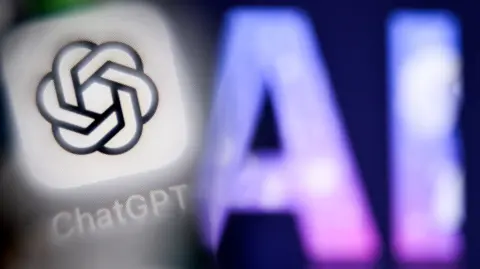 OpenAI anunció que relajará las restricciones de ChatGPT y autorizará contenido erótico para adultos verificados bajo nuevas normas de uso.