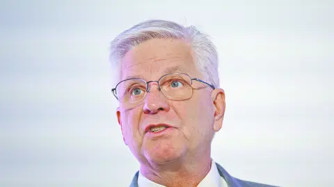 Descripción automática