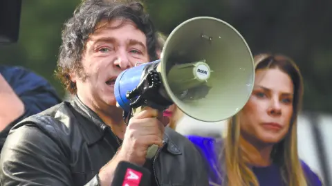 Descripción automática