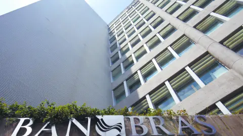 Descripción automática