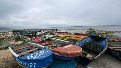 El huracán Melissa se fortaleció a categoría 5 y se espera que los vientos destructivos, las mareas de tempestad y las inundaciones catastróficas se intensifiquen en Jamaica durante el día y la noche.

Para más información del tema, visita: https://www.eleconomista.com.mx/internacionales/melissa-fortalece-huracan-categoria-5-trayectoria-20251027-783644.html

Twitter: https://twitter.com/eleconomista   
Sitio web: https://www.eleconomista.com.mx/   
Facebook: https://www.facebook.com/ElEconomista.mx   
 
#ElEconomista#EETV