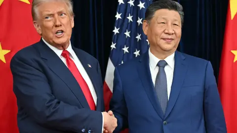 El presidente de Estados Unidos, Donald Trump y el presidente de China, Xi Jinping, se reunieron en Corea del Sur.