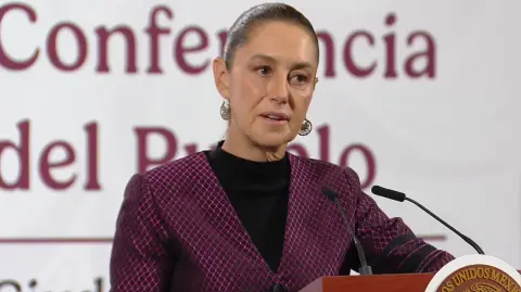 La presidenta de México, Claudia Sheinbaum, valoró como "muy importante" la declaración este viernes del ministro español de Asuntos Exteriores, José Manuel Albares, reconociendo que "hubo injusticia" hacia los pueblos originarios durante el pasado colonial.

Para más información del tema, visita: https://www.eleconomista.com.mx/politica/sheinbaum-valora-paso-importante-espana-reconozca-injusticia-pasado-colonial-20251031-784456.html/ 

¡Síguenos en nuestras redes sociales para mantenerte informado!

Twitter: https://twitter.com/eleconomista 
Facebook: https://www.facebook.com/ElEconomista.mx
Instagram: https://www.instagram.com/eleconomistamx
LinkedIn: https://www.linkedin.com/company/el-economista/

#ElEconomista #EETV