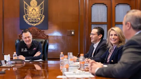 Encuentro del gobernador Mauricio Kuri con directivos de Te Connectivity.