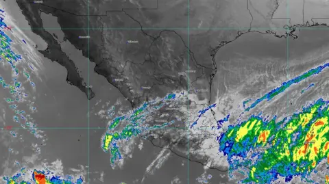 Imagen satelital de las condiciones climatológicas en la República Mexicana.