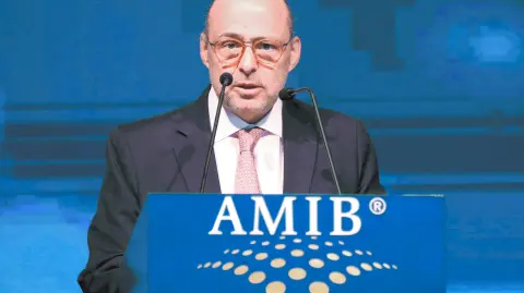 Descripción automática