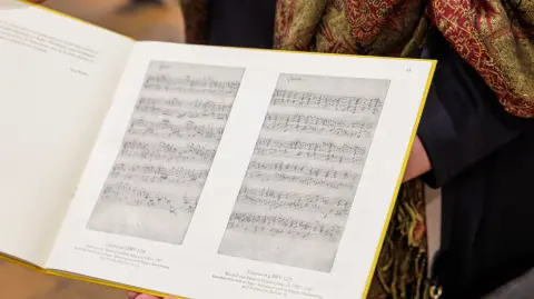 Los manuscritos de la "chacona en re menor", con el número BWV 1178, y la "chacona en sol menor", con el número BWV 1179. Foto: AFP