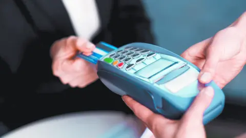 Descripción automática