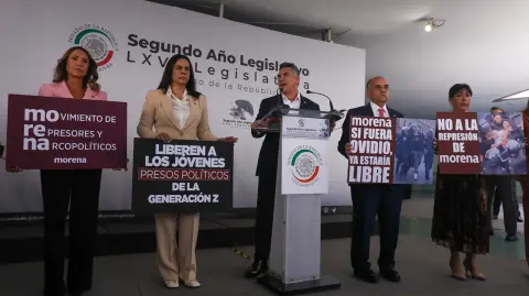 Alejandro Moreno, líder del grupo parlamentario del PRI en la Cámara de Senadores.