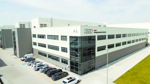 Descripción automática