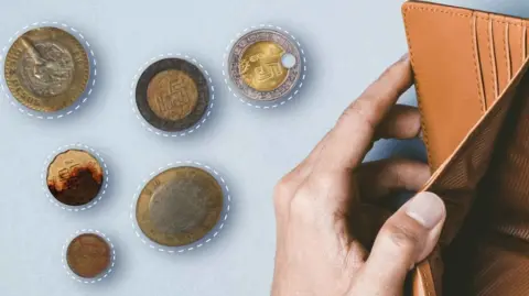 La Cámara de Diputados avaló reformas para modificar el diseño de la moneda de 20 pesos y actualizar la composición metálica de la de 10 pesos.

Para más información del tema, visita: https://www.eleconomista.com.mx/economia/diputados-aprueban-nuevos-disenos-materiales-monedas-10-20-pesos-20251210-790585.html

¡Síguenos en nuestras redes sociales para mantenerte informado!

Twitter: https://twitter.com/eleconomista 
Facebook: https://www.facebook.com/ElEconomista.mx
Instagram: https://www.instagram.com/eleconomistamx
LinkedIn: https://www.linkedin.com/company/el-economista/

#ElEconomista #Monedas