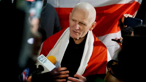 El ganador del Premio Nobel bielorruso, Ales Bialiatski.