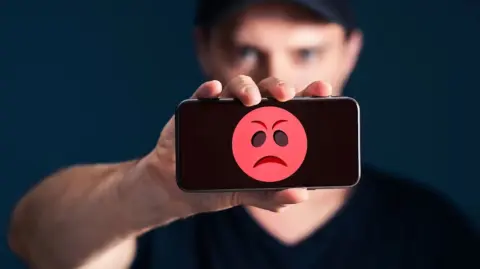 Aunque el uso excesivo de dispositivos electrónicos afecta el bienestar, pesan más las condiciones de vida de las personas, sobre todo en contextos de falta de sueño, poca actividad física e inestabilidad económica.

¡Síguenos en nuestras redes sociales para mantenerte informado!

Twitter: https://twitter.com/eleconomista 
Facebook: https://www.facebook.com/ElEconomista.mx
Instagram: https://www.instagram.com/eleconomistamx
LinkedIn: https://www.linkedin.com/company/el-economista/

#ElEconomista #EETV