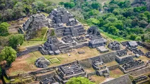 Zona ArqueológicaToniná.