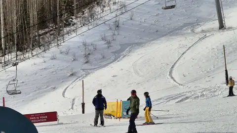 Park City Mountain cuenta con casi 3,000 hectáreas de terreno esquiable y es la estación de esquí más grande de Estados Unidos.