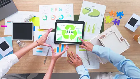 Descripción automática