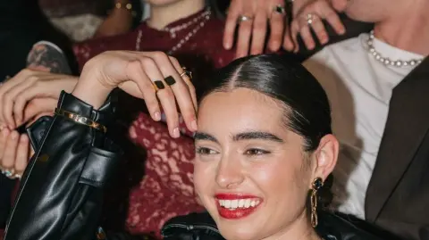 Ser Deslumbrante, una colección de UNOde50 que apunta a quienes prefieren un estilo propio sobre las reglas de temporada