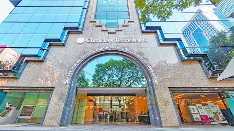 Descripción automática