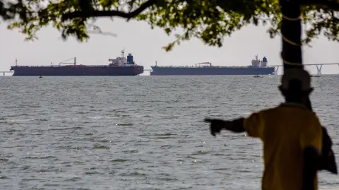 Buques petroleros que permanecían anclados en el lago de Maracaibo, en el estado Zulia, Venezuela.