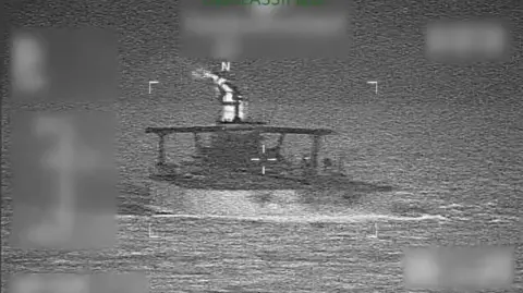 Rusia dijo ‍este miércoles que la confiscación por ‍parte de Estados Unidos de un petrolero de bandera ‌rusa en ⁠el Atlántico constituye una ‌violación del derecho marítimo.