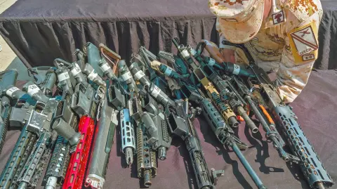 Las aprehensiones han sido en operativos de cumplimiento a ley de armas y contra violencia.