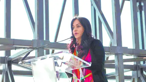 Descripción automática