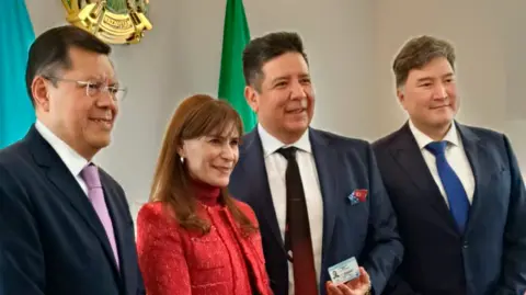 Carlos Barrera fue designado como cónsul honorario.