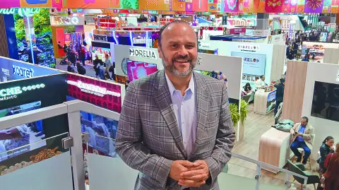 Rodrigo Hurtado, director de CREA Turismo, durante la Fitur 2026 en Madrid, España.